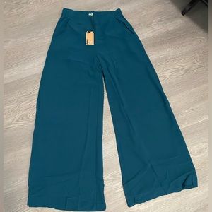 UNIQ Green Palazzo Chiffon Wide Leg Pant Size Medium